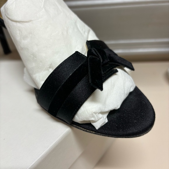 The Vera Wang Evening Collection Black Heeled Sandals - Sz 38 - Picture 3 of 9